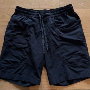 Lululemon Active Shorts Men’s Navy Blue Small